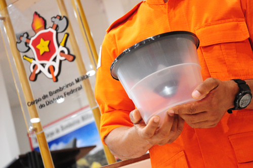 COMBATE À DENGUE | Saúde e Corpo de Bombeiros vão instalar 8 mil armadilhas para o Aedes no DF