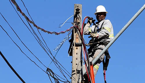 ATÉ QUE ENFIM | CEB liga energia no setor habitacional Arniqueira