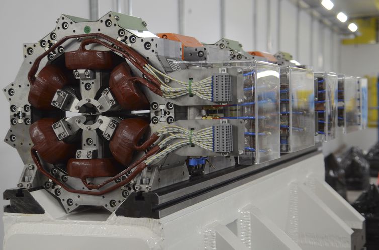 PROJETO SIRIUS | Novo acelerador de partículas brasileiro gera primeiras imagens