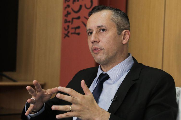 APÓS VÍDEO POLÊMICO | Bolsonaro exonera secretário especial da Cultura, Roberto Alvim