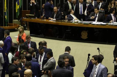 ACORDO COM O GOVERNO | Congresso derrubará vetos da LDO 2020
