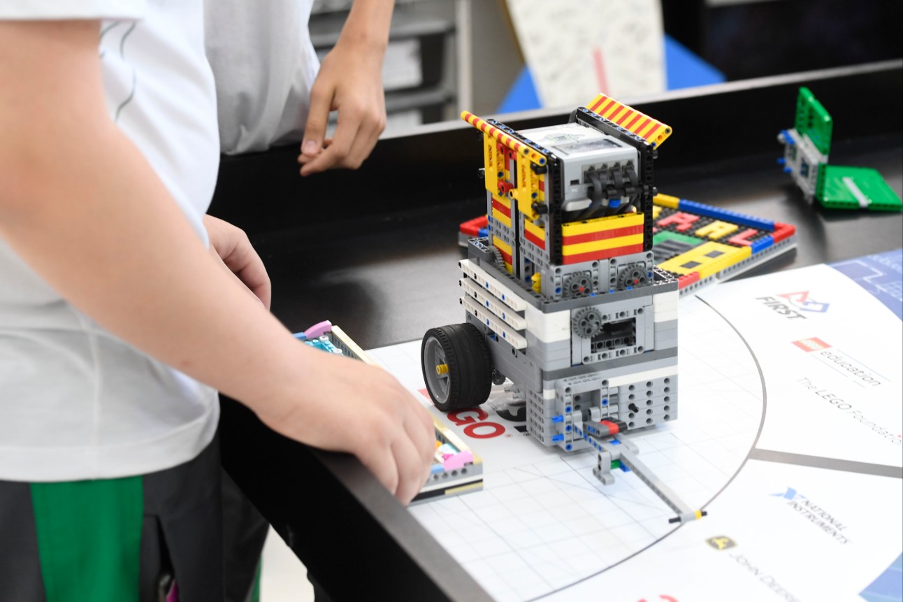 PROJETOS DE JOVENS INOVADORES | Sesi promove torneio regionais de robótica neste fim de semana pelo país