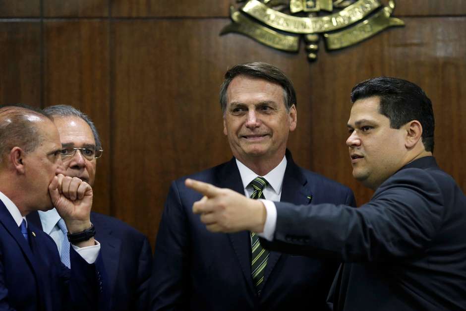 Governo aposta no Senado para vencer guerra por emendas