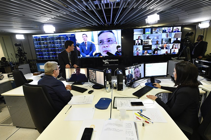 PARA AJUDAR A ECONOMIA | Senadores votam nesta segunda (30) o auxílio emergencial de R$ 600