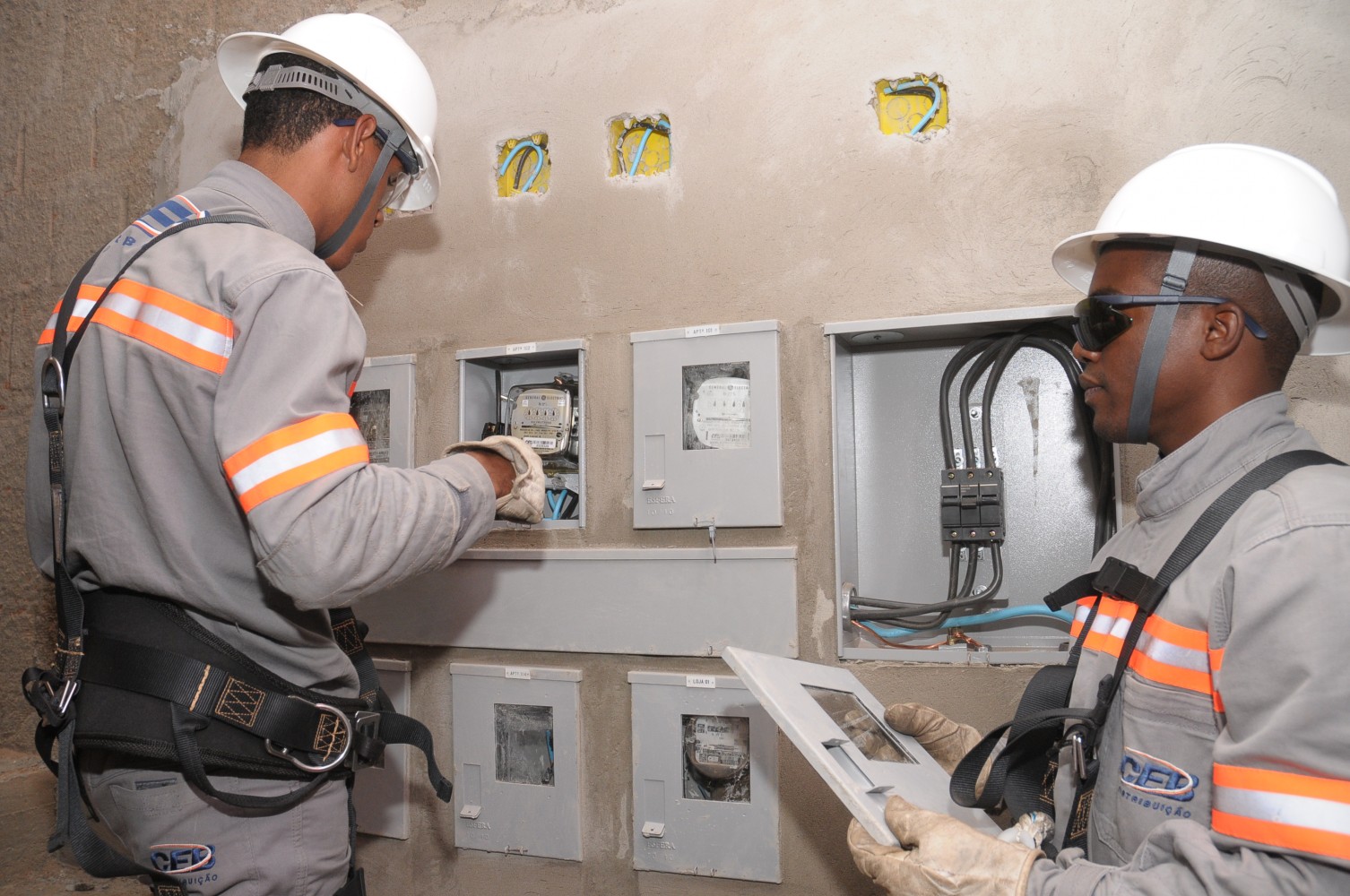 POR 90 DIAS | Aneel suspende corte de energia por inadimplência