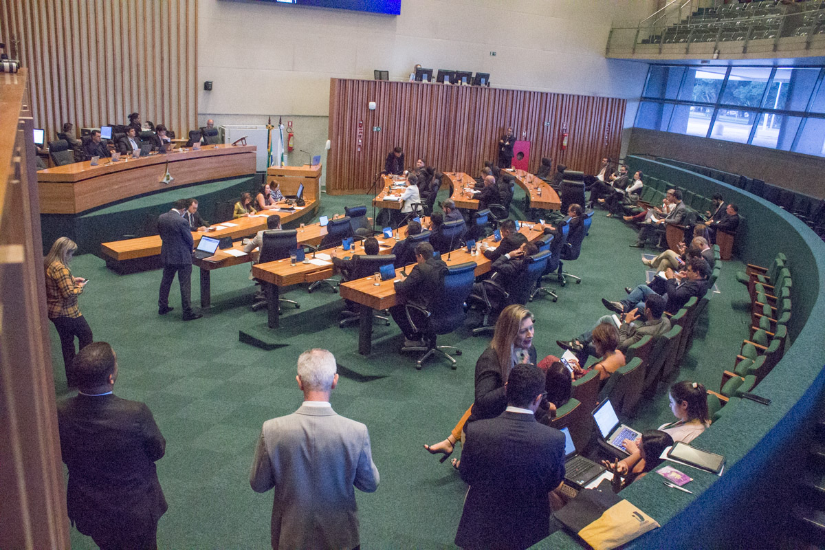 PREÇOS MAIS ACESSÍVEIS | Distritais aprovam a redução do ICMS de produtos essenciais contra o coronavírus