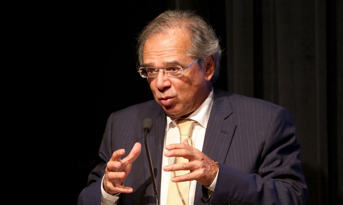 ATÉ A METADE DO ANO | Guedes pede ao Congresso a aprovação das reformas para conter crise