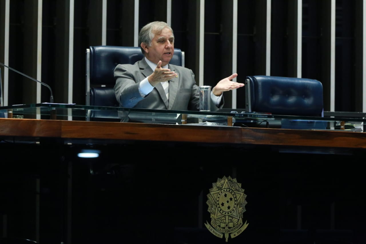 COMPROMISSO COM A VERDADE | Izalci pede ao ministro da Saúde mais clareza nas informações oficiais sobre a covid-19