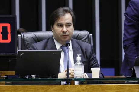 JOGO SUJO | STF pede a Rodrigo Maia para que se manifeste sobre processo de impeachment de Bolsonaro