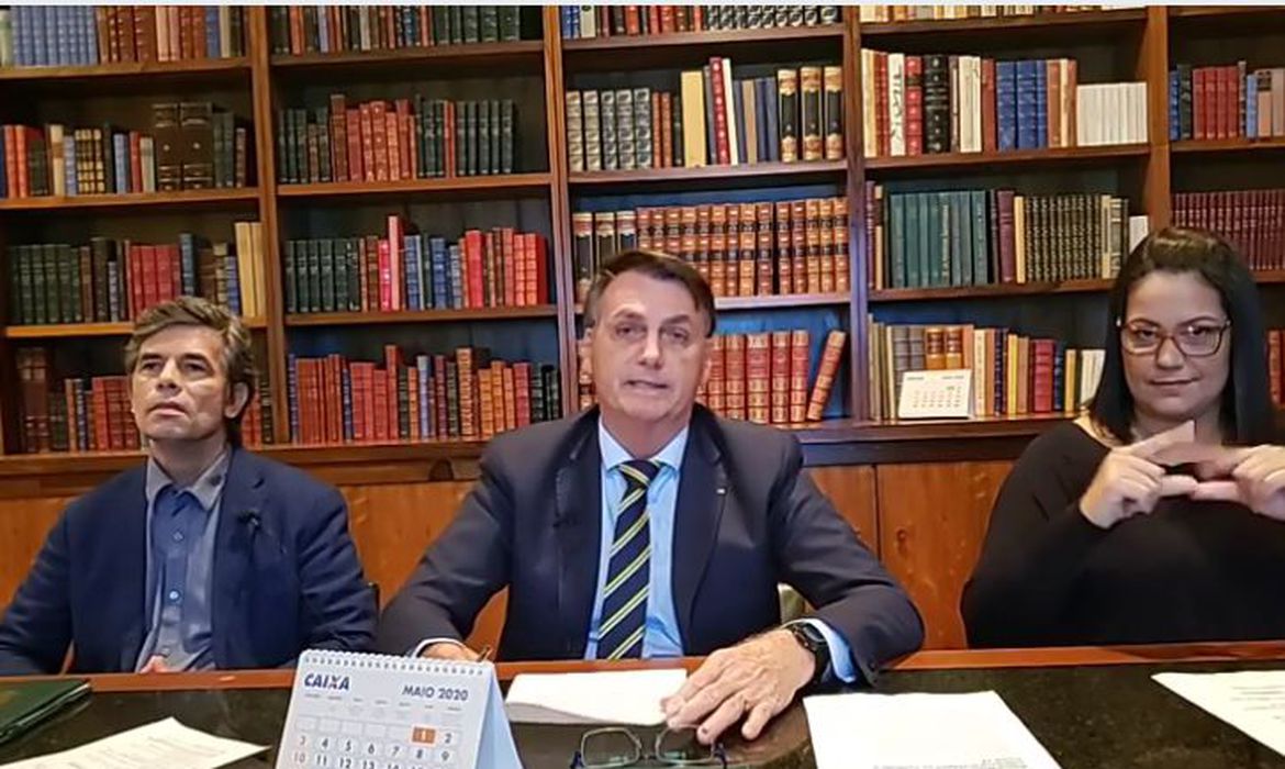 PARA RECUPERAR O FÔLEGO | Bolsonaro defende retomada gradual das atividades no país diminuindo o isolamento social