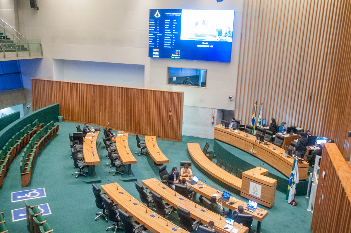 28 MIL BENEFICIÁRIOS | CLDF aprova auxílio de R$ 408 do GDF a famílias de baixa renda durante pandemia