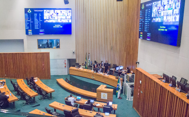 POR 90 DIAS | Distritais aprovam isenção de água e luz para quem paga tarifa mínima