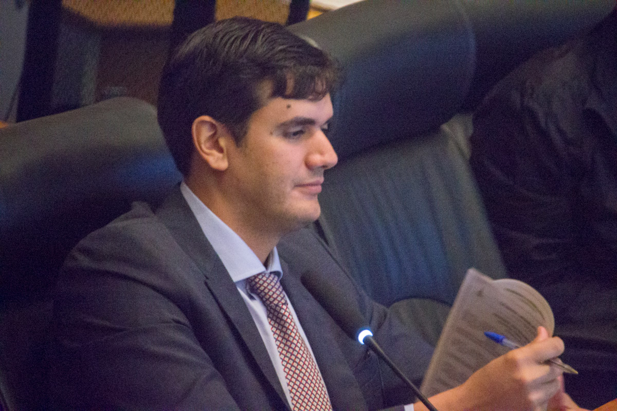 4,5 MIL EDUCADORES SOCIAIS | CLDF aprova auxílio temporário de R$ 500 para os profissionais durante a pandemia