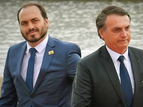 FALTA DO QUE FAZER | PT e  PSDB entram na Justiça para que Carlos Bolsonaro não tenha sala no Palácio do Planalto