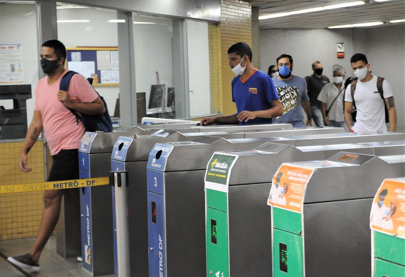 PROTEÇÃO CONTRA O VÍRUS | Mais de 85% da população já usam máscaras no transporte público