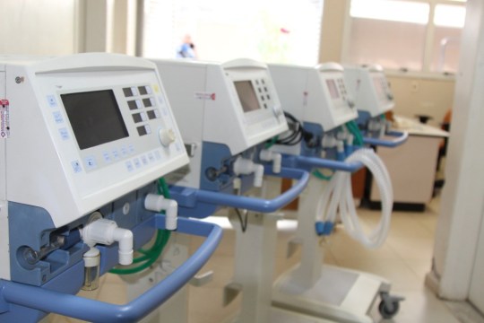 HERANÇA DE MANDETTA | Apenas 22% dos respiradores comprados na gestão do ex-ministro foram entregues