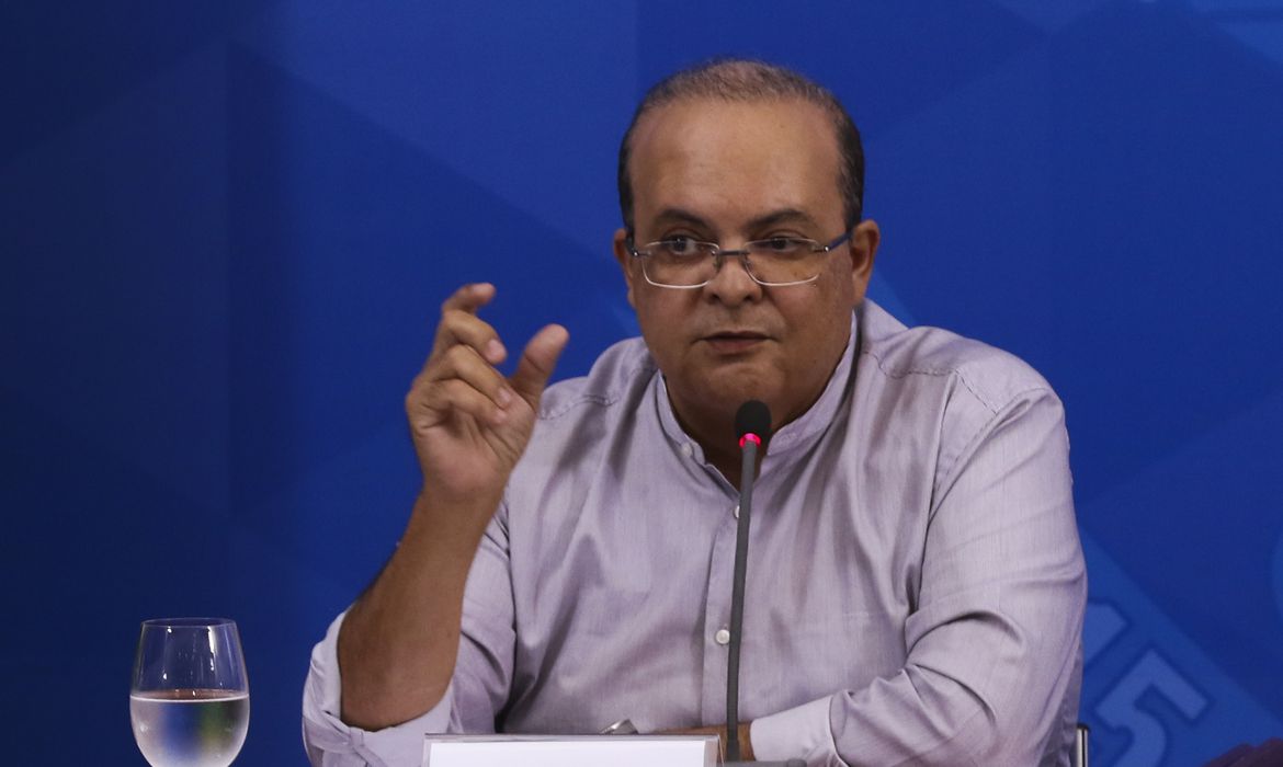 APÓS O SUSTO | Ibaneis Rocha tem quadro estável após cirurgia de emergência