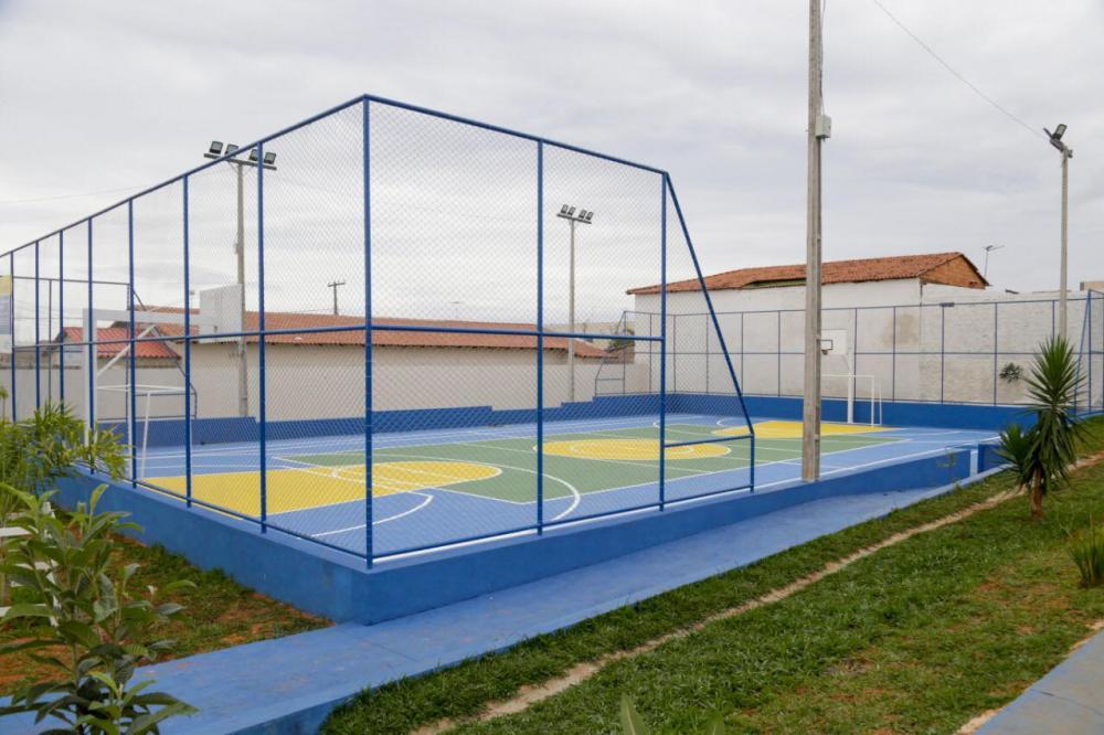 VALPARAÍSO DE GOIÁS | Prefeitura entrega quadra poliesportiva no Parque Esplanada I