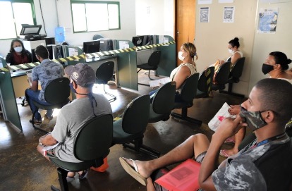 COM SALÁRIO ACIMA DE R$ 1.100 | Agência do Trabalhador oferece vagas de emprego sem exigência de escolaridade