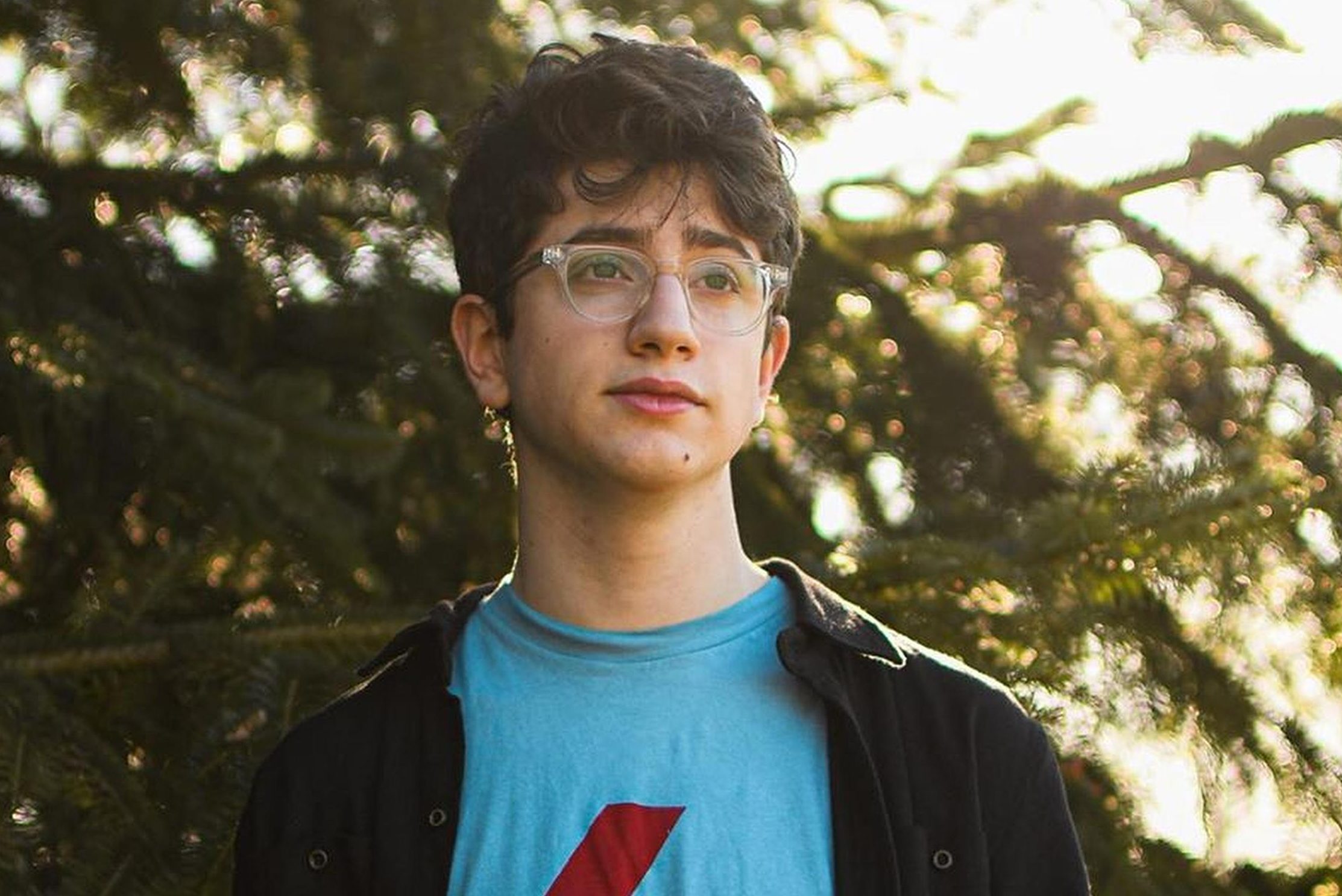 Adolescente cria monitor da covid-19 e recusa oferta de R$ 44 milhões