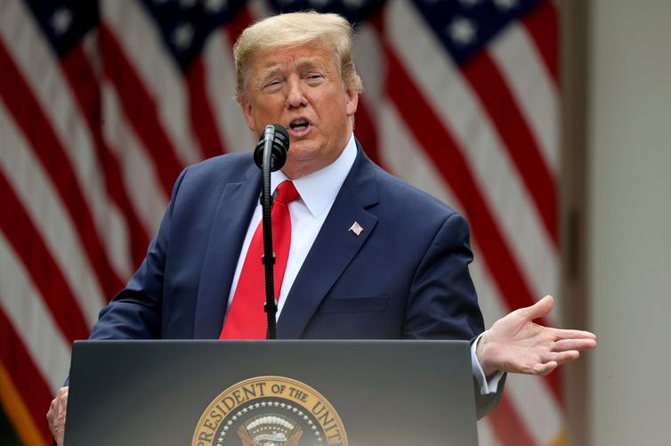 EUA FORA DA OMS | Em retaliação ao apoio dado à China, Trump anuncia rompimento com a entidade