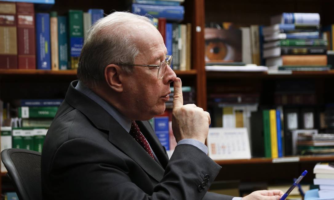 PARA QUE APRESENTE AS PROVAS | Ministro Celso de Mello dá prazo de cinco dias para PF ouvir Sérgio Moro