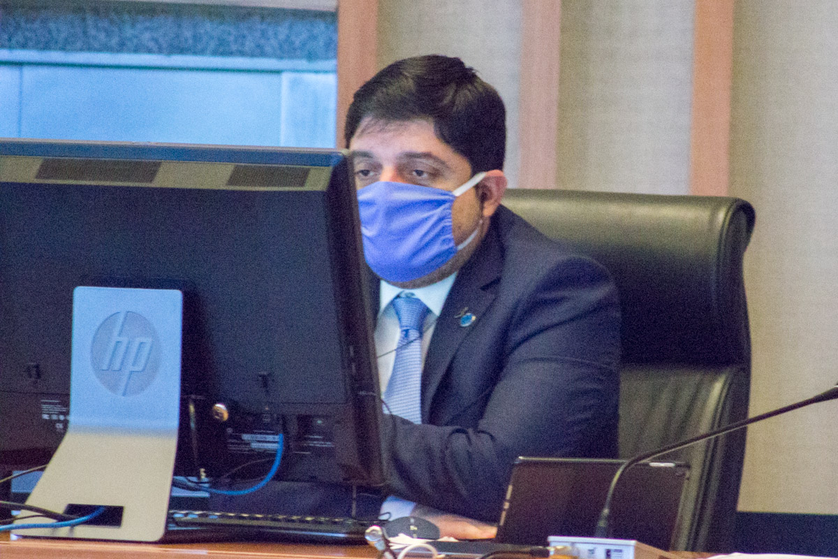 CLDF APROVOU | Deputados aprovam projeto de Delmasso que estabelece tabelamento de EPIs e álcool em gel no DF