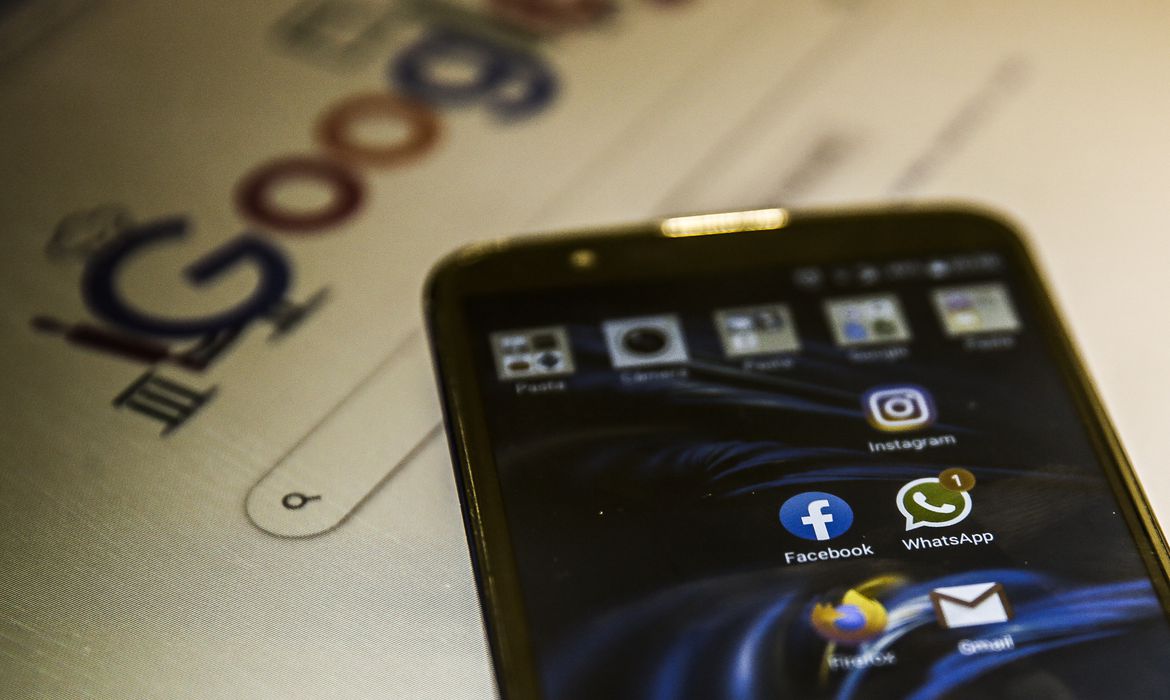 DIA DA INTERNET | Os desafios da hiperconexão em momento de pandemia