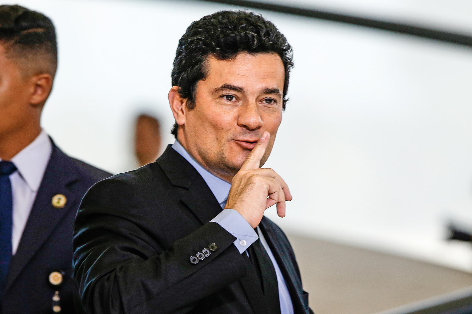 DE EX-JUIZ A COLUNISTA | Sérgio Moro entra para o time de revista que faz críticas ao governo Bolsonaro