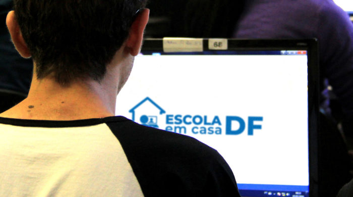 AULAS ONLINE | Estudantes de escolas públicas do DF voltam às aulas no dia 29 de junho