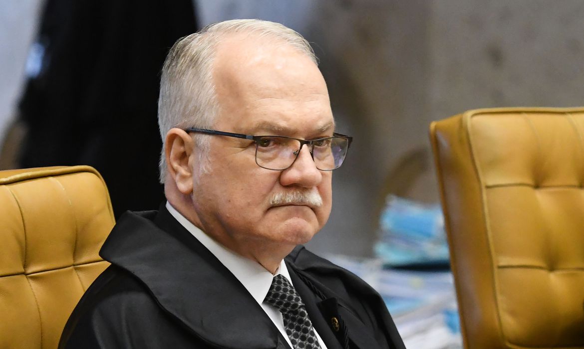 APOIO AOS BANDIDOS | Ministro do STF suspende operações nas favelas do Rio de Janeiro