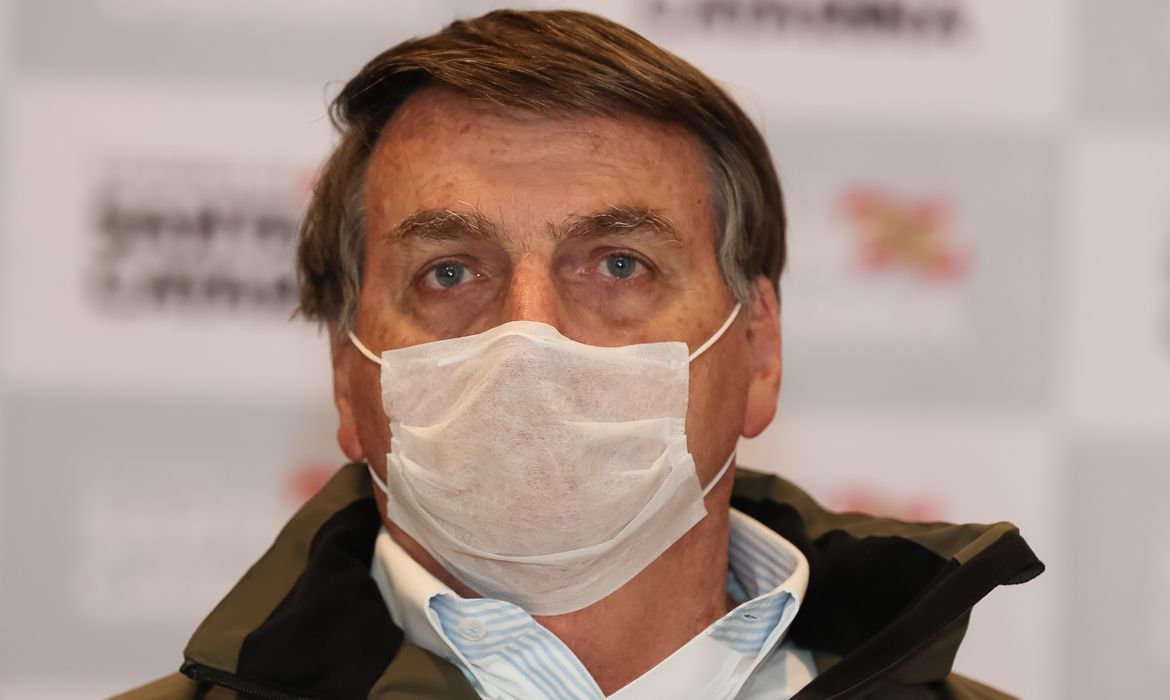 EM SANTA CATARINA | Bolsonaro sobrevoa área atingida por ciclone