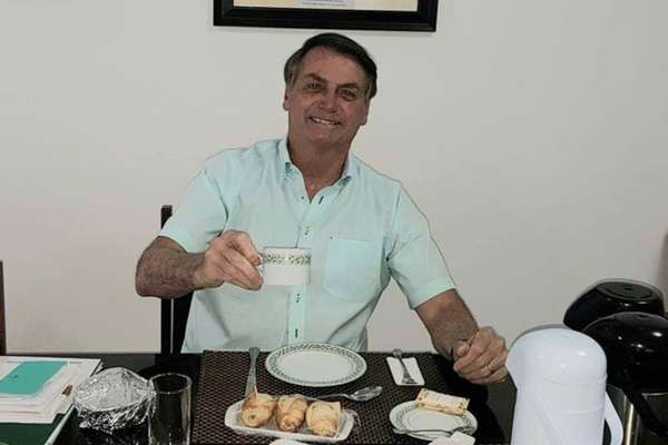 DEPOIS DA COVID | Bolsonaro muda o tom da conversa após ser detectado com a doença