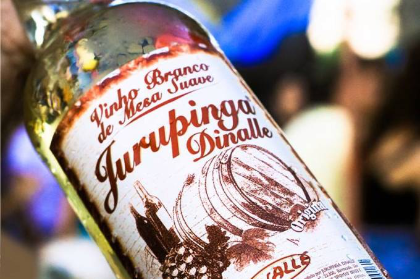 QUE CACHAÇA É ESSA? | Jurupinga bate Ambev e Heineken ao ser considerada a bebida mais amada pelos brasileiros