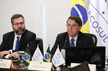 CÚPULA DO MERCOSUL | Bolsonaro promete “desfazer opiniões distorcidas” do Brasil