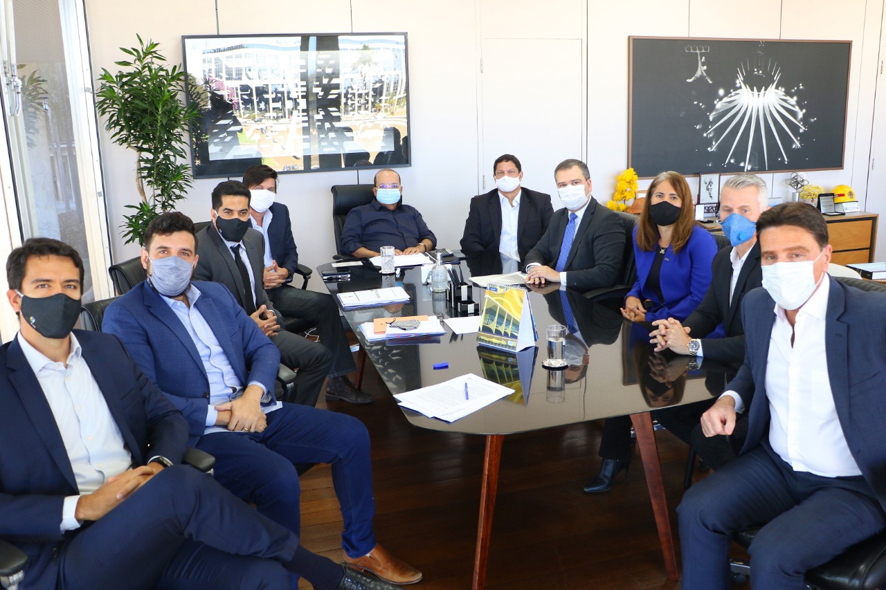 PROCRED | Ibaneis sanciona lei que vai ajudar empresários do DF