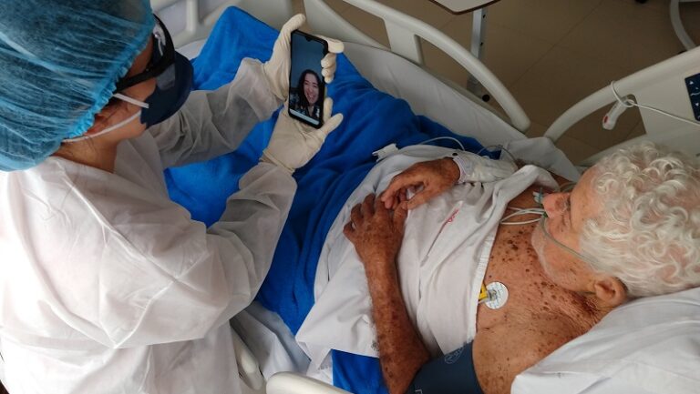 VISITA VIRTUAL | Delmasso defende que familiares possam ter contato com pacientes com covid por meio de recursos tecnológicos