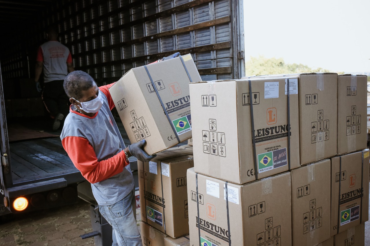 GOVERNO CAIADO | 50 novos respiradores fortalecem estrutura de leitos de UTI do sistema de saúde de Goiás