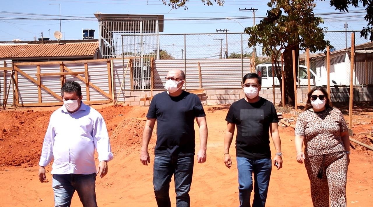 NOVOS EQUIPAMENTOS | Okumoto visita Ceilândia e reforça que cidade ganhará Hospital Materno Infantil, UPA e uma UBS