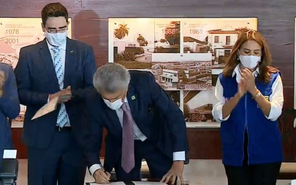 PARA MANTER EMPREGOS EM GOIÁS | Caiado destina R$ 1,6 bilhão de recursos do FCO para setor empresarial e produtores rurais