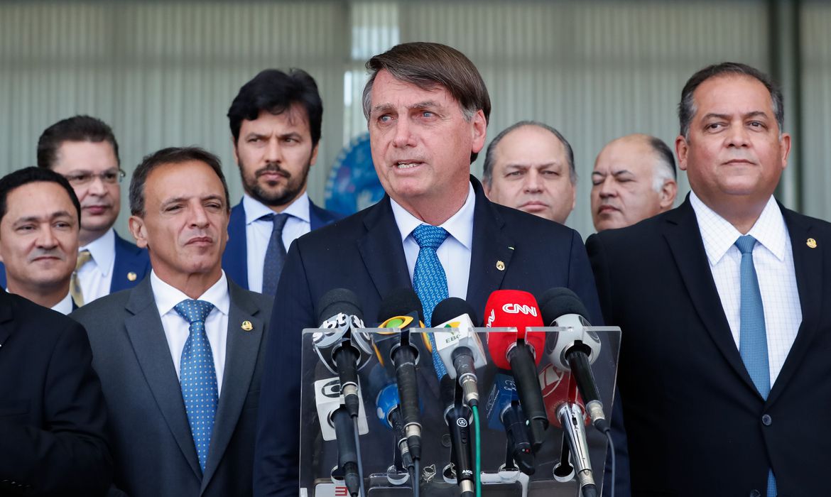 NOVO PROGRAMA | Com apoio de parlamentares, Bolsonaro anuncia o Renda Cidadã