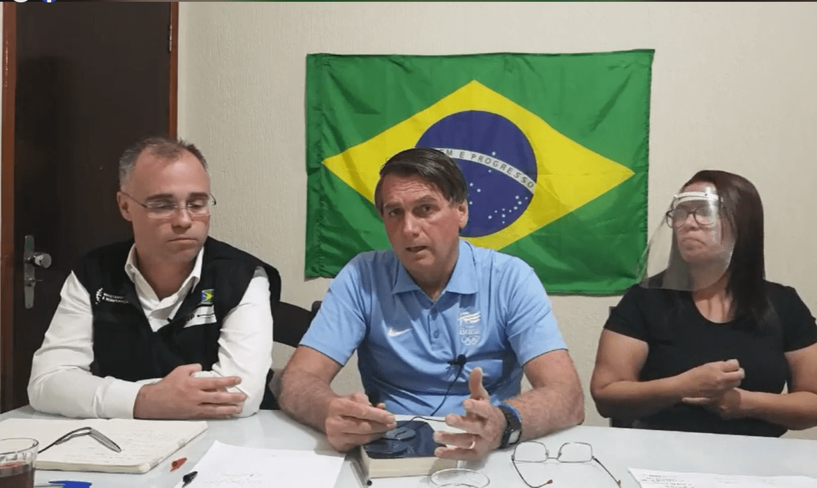 5G NO BRASIL | Bolsonaro diz que cuidará pessoalmente da implantação da tecnologia