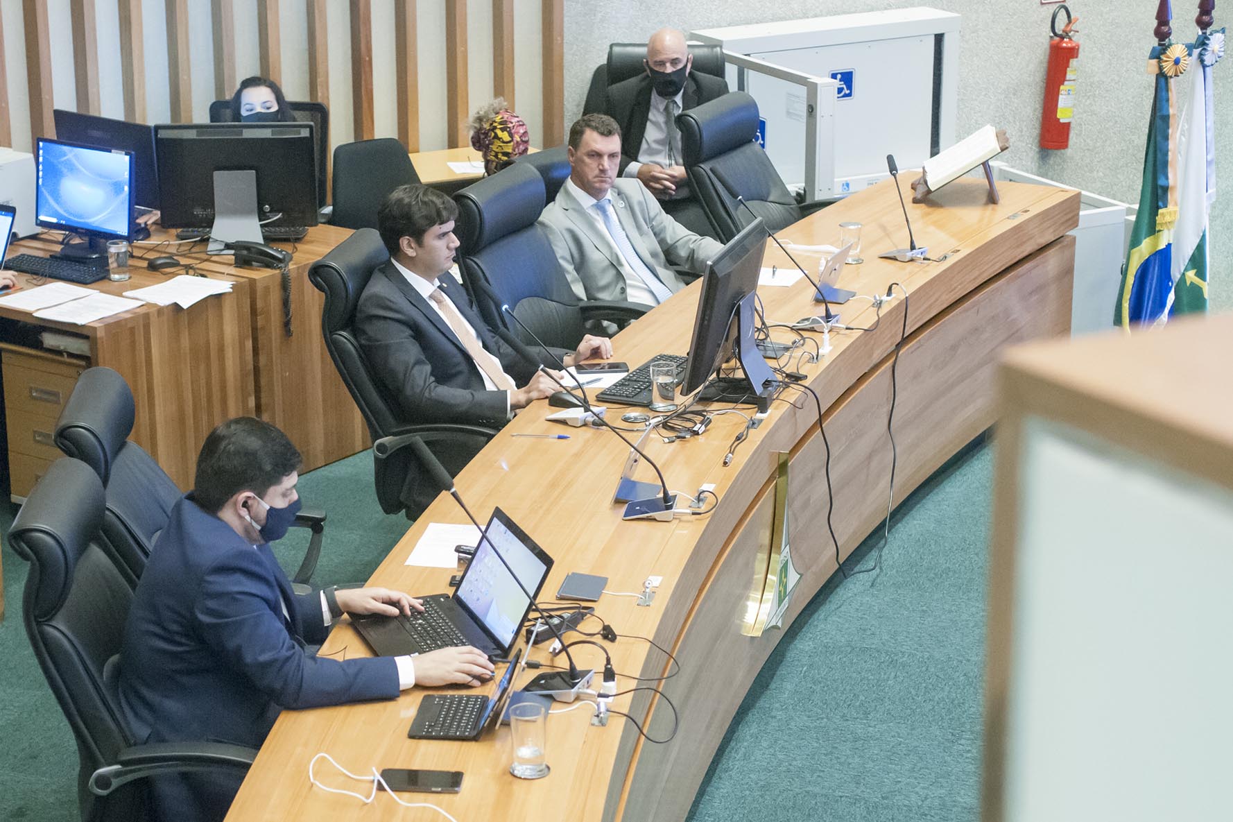 PARA AJUDAR A ECONOMIA | Ibaneis encaminha novo Refis para a Câmara Legislativa