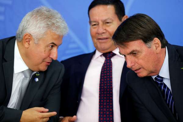 PROJETO BOLSONARO 2022 | Ministros e aliados já começam a se movimentar para as próximas eleições nas redes sociais