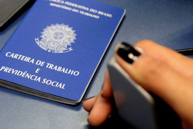 QUASE 1 MIL VAGAS | Oferta de emprego dobra e GDF passa a oferecer cursos de capacitação nas Agências do Trabalhador