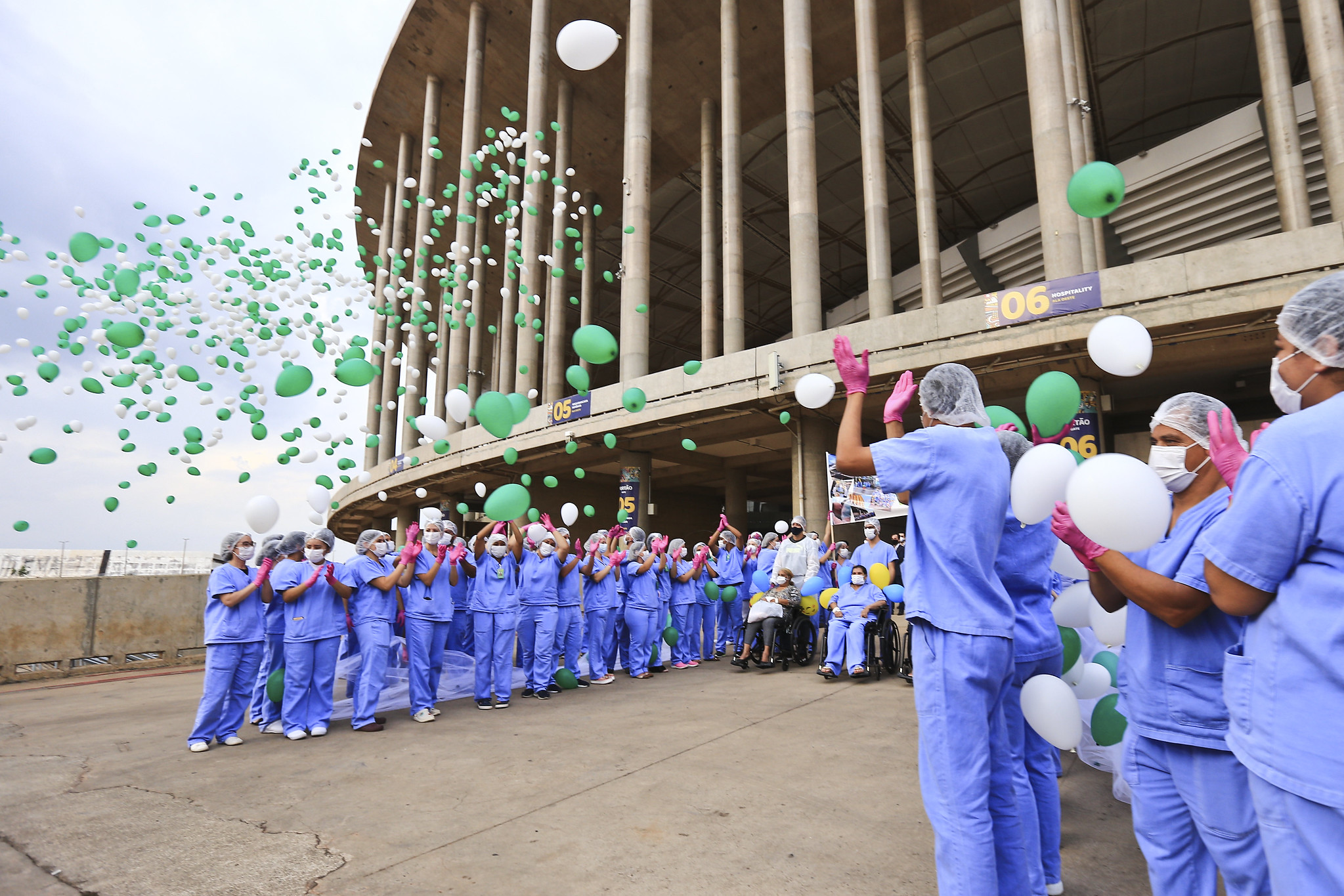 DEPOIS DE 5 MESES E MAIS DE 1,7 MIL VIDAS SALVAS | GDF encerra as atividades do Hospital de Campanha do Mané Garrincha