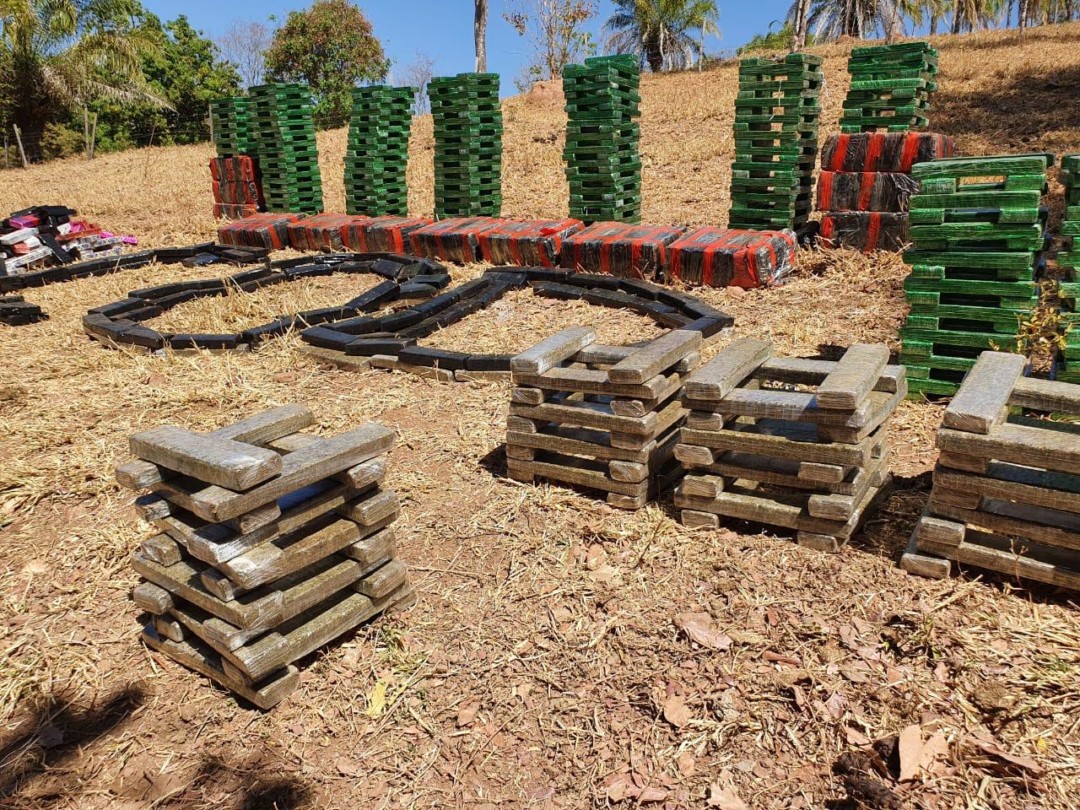 COMBATE AO TRÁFICO | Policiais de Goiás apreendem mais de 100 toneladas de drogas