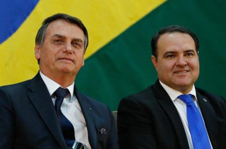 AMIGO DA FAMÍLIA PRESIDENCIAL | Jorge Oliveira tem o nome confirmado por Bolsonaro para o TCU