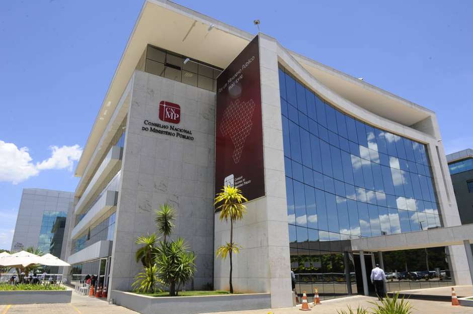 PARA CONTER O CORPORATIVISMO | Deputados querem mudanças nas regras do órgão de fiscalização do MP