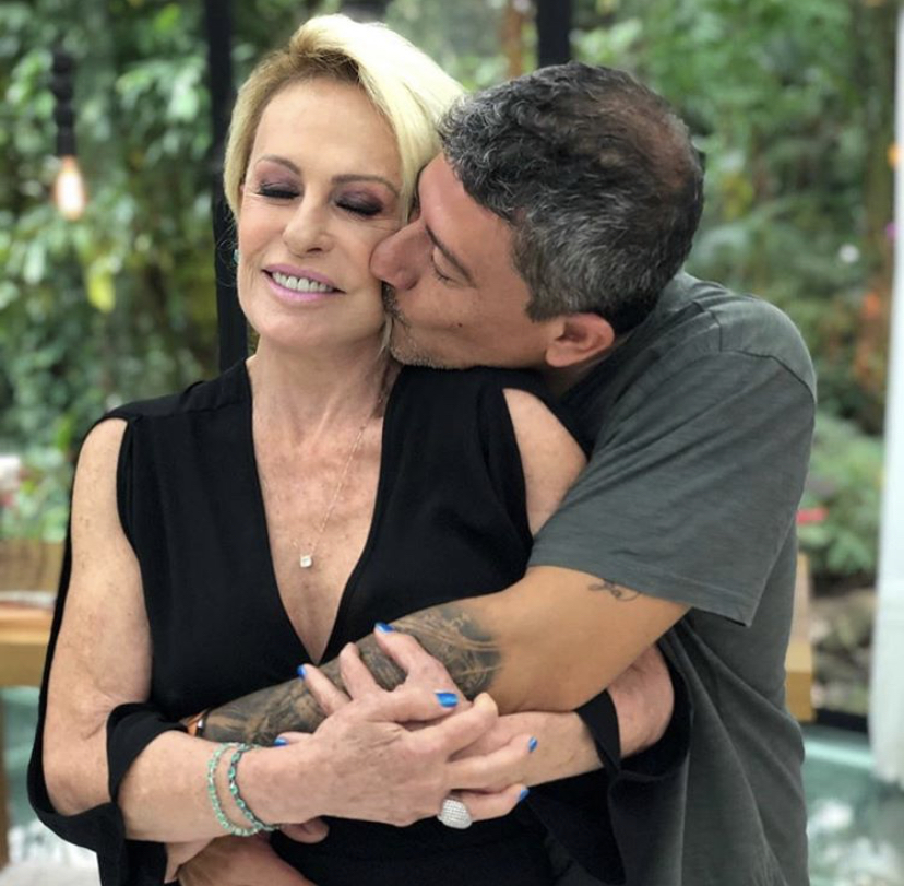 ADEUS, LOURO JOSÉ | Intérprete de personagem da Ana Maria Braga morre aos 47 anos